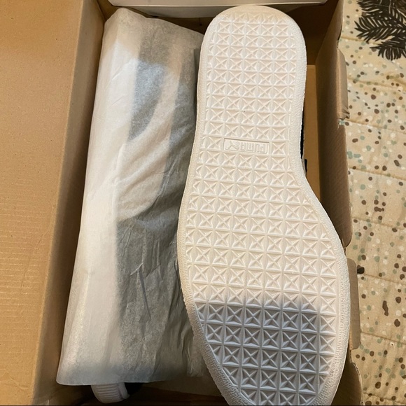 PUMAS - Picture 2 of 3